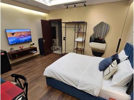 Shitet Garsoniere pranë Prokurorisë së Tiranës – Pranë rruges Mine Peza