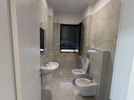 Apartament 1+1+Post parkimi, Rruga Qemal Stafa, Tiranë
