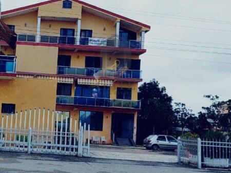🏢 Godinë 4-katëshe për shitje – investim perfekt afatgjatë!