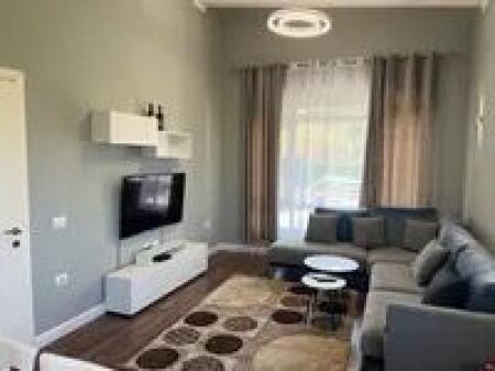 🏡 Vilë 3-katëshe me qira – Lundër, pranë TEG