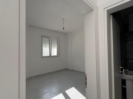 Shiten 3 super apartamente te investuara te shkembi kavajes