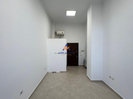 OFFICE FOR RENT 26M2 "IN THE CENTER" 45000 LEKE