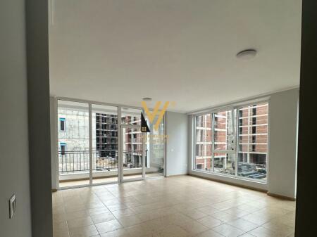 OFFICE 122 M2 FOR RENT TRAIN STATION 1,300 EURO