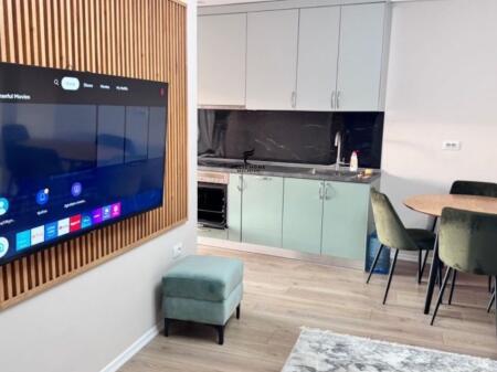 APARTAMENT ME QERA 1+1 PALLATI ME SHIGJETA 500 EURO