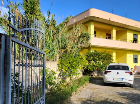 Shitet Vilë – Shkallnur, Durrës