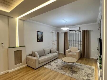 🏠 Apartment 2+1 for sale in Neighborhood 7, near the former Municipality, Korçë!