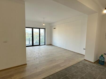 APARTAMENT NE SHITJE 2+1+2 ME SUPER PAMJE TE KODRA DIELLIT 2