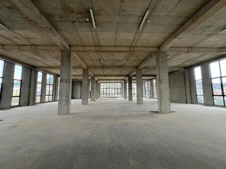 AFFITTIAMO EDIFICIO MULTIFUNZIONALE!!