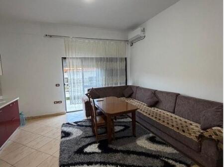 Ofrojme apartament per qira ne Don Bosko