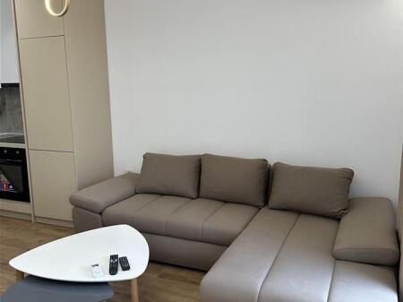 APARTAMENT ME QERA 1+1 FUSHA E AVIACIONIT 55.000 LEKE
