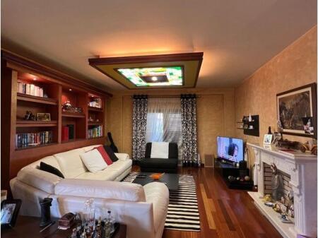 APARTMENT FOR SALE WITH VERANDA AT GARDA E REPUBLIKES