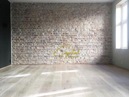 SHOP FOR RENT 45 M2 FORMER TRAIN STATION 750 EURO