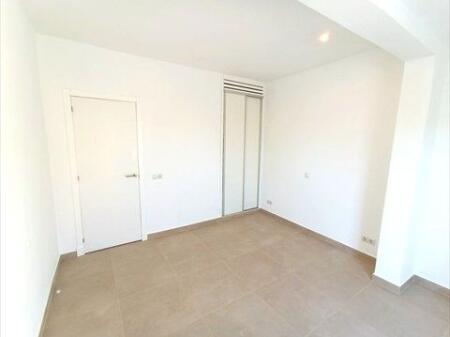 Office for Rent on Kavaja Street (ID BZ2765) Tirana