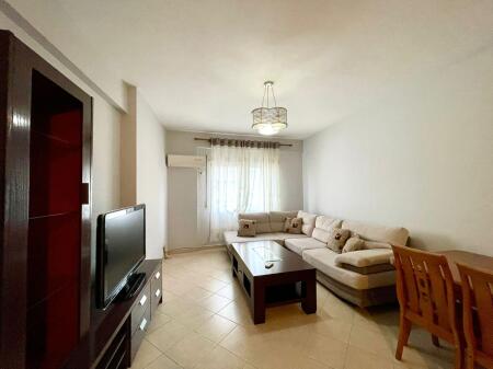 Apartament 2+1 per qera te Komuna E Parisit