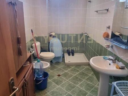 Jepet me Qera Apartament 1+1  në Yzberish, Tiranë