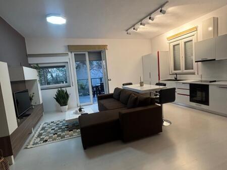 Apartamen Modern 1+1 + Post Parkimi Kopshti Botanik