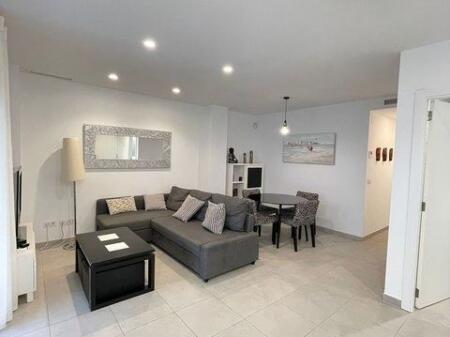 Apartament Me Qera 1+1 Tek 5 Maji (ID B2101381) Tirane.