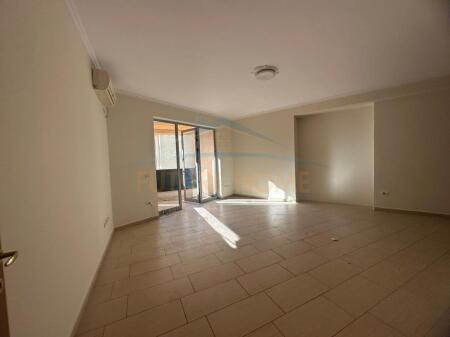 Affitto, Locali Commerciali Per Uffici, 9 Piani, Centro