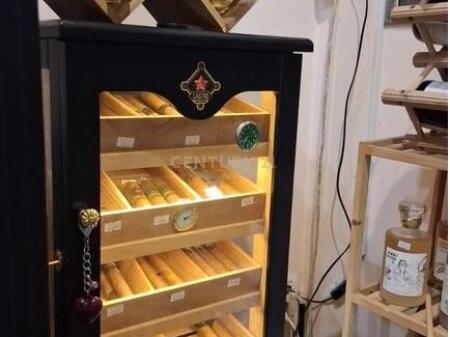 Tabaccheria in vendita nella zona di Myslym Shyri