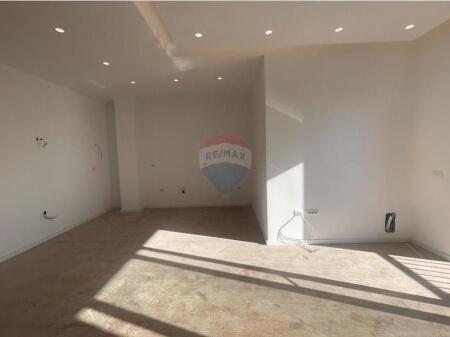 Apartment 2+1+2 for sale on Barricade Street!