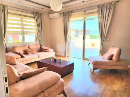 🏙️ PENTHOUSE NË SHITJE – LIQENI I THATË