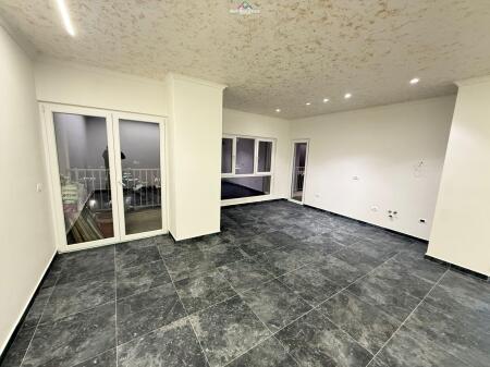 Ufficio in Affitto 2+1 a Zogu i Zi (ID BZ2767) Tirana