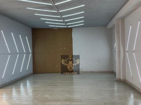 🚗 GARAZHD ME QERA NE HYRJE TE SHEN A VLASHIT DURRES