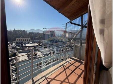 Pagafingo me qira, prane Gardes