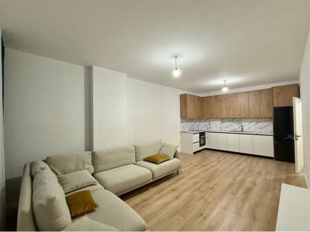 Appartamento 2+1 in affitto a Kamez!