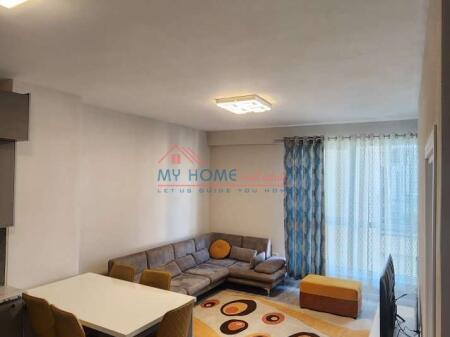 Apartament 1+1 me qera Komuna e Parisit Tirane