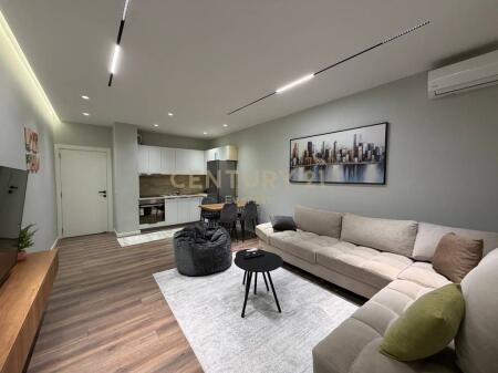 UNAZA E RE, JEPET ME QIRA APARTAMENT 1+1 550 € /Muaj Sip. Totale  75m2