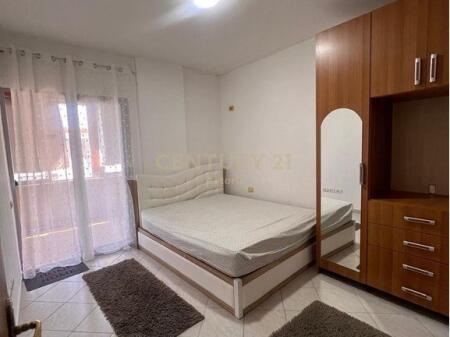 Apartament me qera 2+1+2 prane Viles L, ne Astir