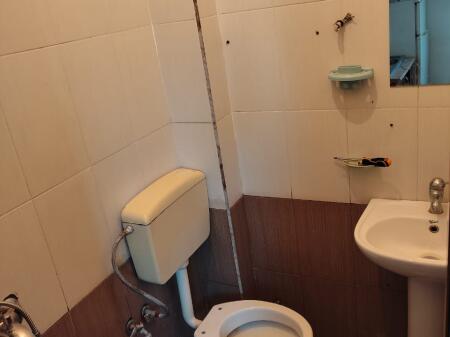 STUDIO APARTMENT 22000 LEKE.NEAR THE SPORTS PALACE.