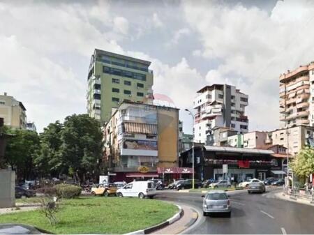 Negozio - In Vendita - Piazza Willson, Tirana !