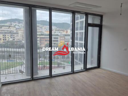Jepet me qera apartament 2+1+2 per banim/biznes dhe parking i perfshire tek liqeni i Tiranes, kompleksi Lake View (ID 42611396)