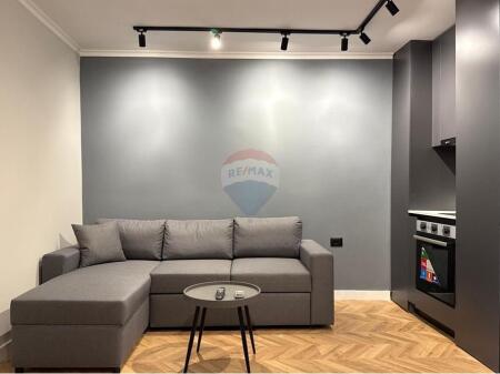 Shiten 2 Apartamente 1+1 dhe Garsoniere, Mine Peza