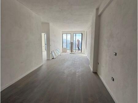 Vendesi Appartamento 3+1+2 Ex Campo di Aviazione