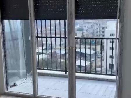 Shesim apartament 2+1 tek Rruga 5 Maji