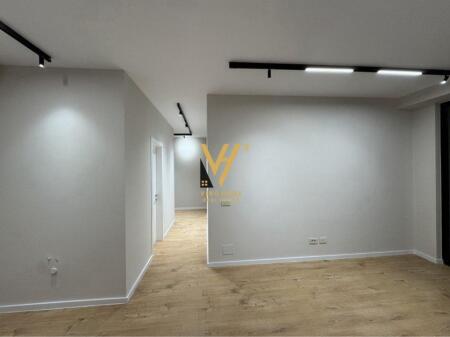 OFFICE FOR RENT 94 M2 ON DURRESIT STREET 1,000 EURO