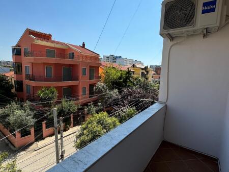 Apartament 2+1, Don Bosko!