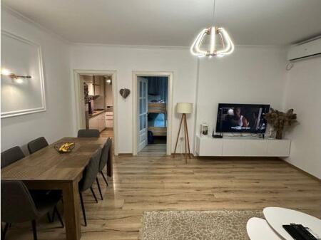 APPARTAMENTO 2+1 IN AFFITTO AL GIARDINO BOTANICO, TIRANA.