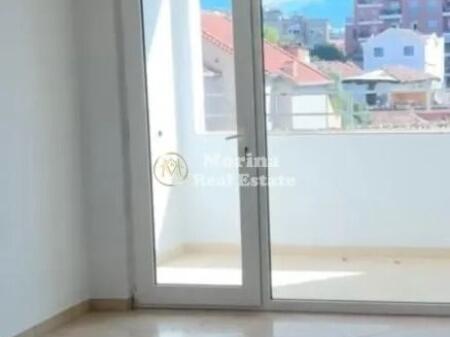 Affitto | Locale Commerciale | Via Ferit Xhajko | 500 €/mese