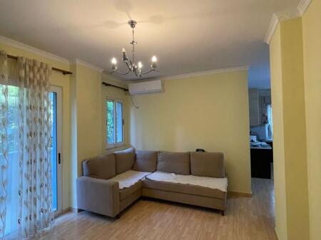 Vendesi appartamento 2+1 con ipoteca a Fresk