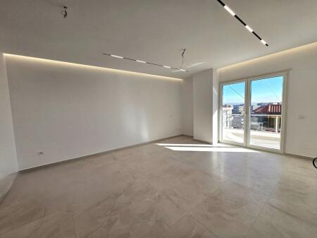 FRESKU – LARGE 2+1+2 APARTMENT FOR SALE, TOTALLY RENOVATED WITH QUALITY MATERIALS 180,000 €