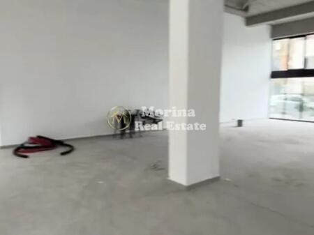 Affitto | Ambiente Commerciale | Brryli | 4500 €/mese