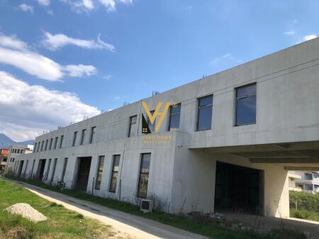 JEPET KAPANON 2.500 M2 ME QERA NE KAMEZ 8.000 EURO