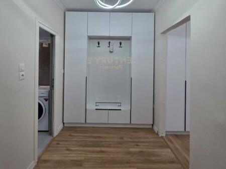 SHITET APARTAMENT 1+1 NE ALLIAS, PRANE SPITALIT AMERIKAN 2