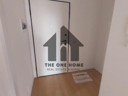 Ufficio in Affitto - Myslym Shyre . Piano 2/ Sup40m2 . Vuoto