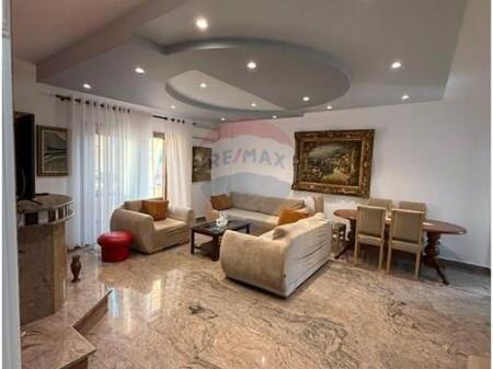 Apartment - For Rent - Zogu I Boulevard, Tirana