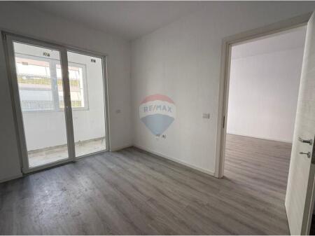 Apartament - Për Shitje - Rruga Dritan Hoxha, Tiranë